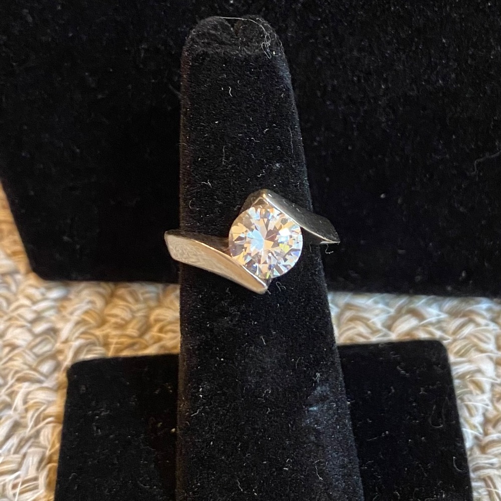 Sterling silver Cubic zirconia ring